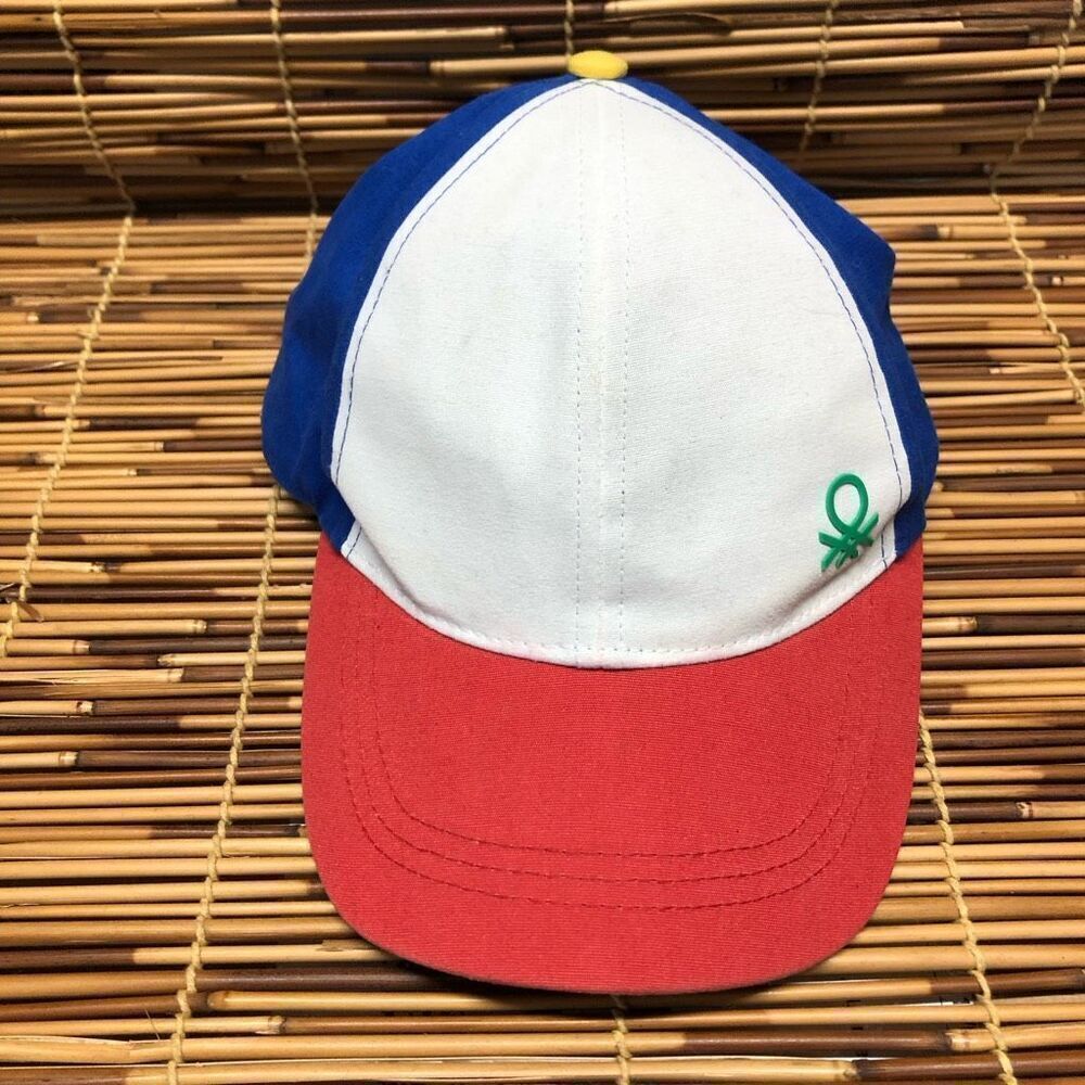 United Colors of Benetton Size Small Youth Vintage Look